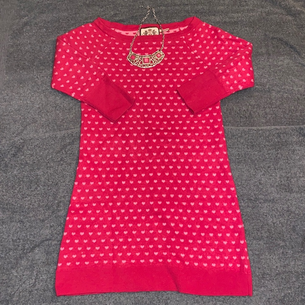 Lambswool juicy dress and necklace